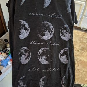Moon magic high-low T